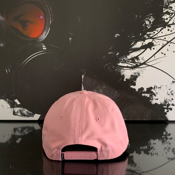 PRIMITIVE‎ WAXED CURVED PINK SNAPBACK HAT - Picture 4 of 6
